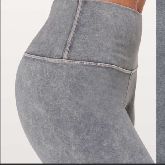 Lululemon Wunder Under Hi-Rise Tight Snow Washed Size 6 Washed Luna 28" - Picture 5 of 12
